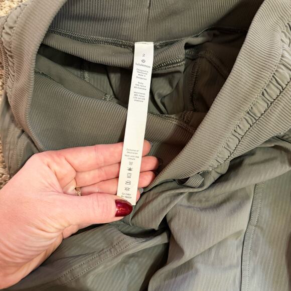 Lululemon Dance Studio Crop Grey Sage Size 2 - Picture 6 of 9